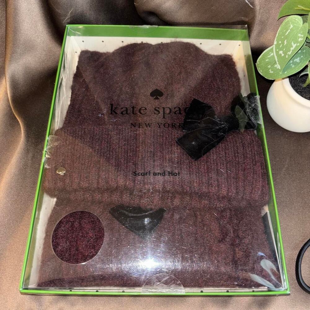 Kate Spade New York burgundy velvet cable knit scarf and hat set - Picture 3 of 4